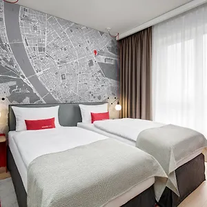 Intercityhotel Otel Budapeşte